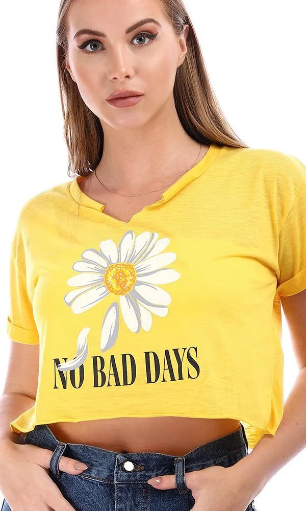 94856 "No Bad Days" Cropped Half Sleeves Printed T-Shirt - Yellow