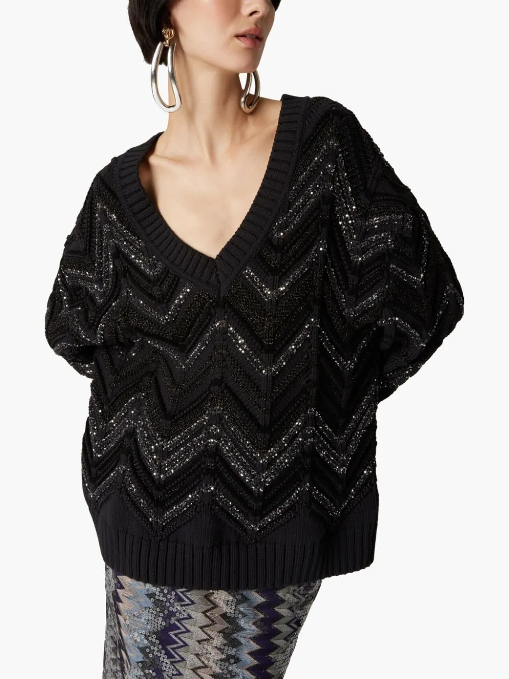 BLACK KNITTED SWEATER WITH SEQUINS