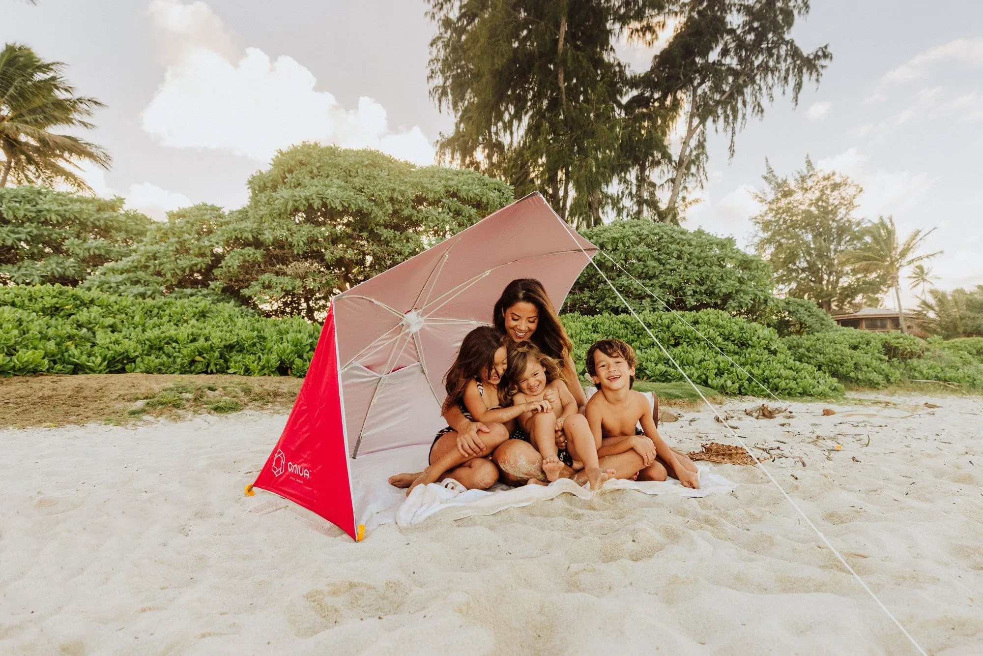 Brolly Beach Umbrella Tent by Picnic Time Family of Brands