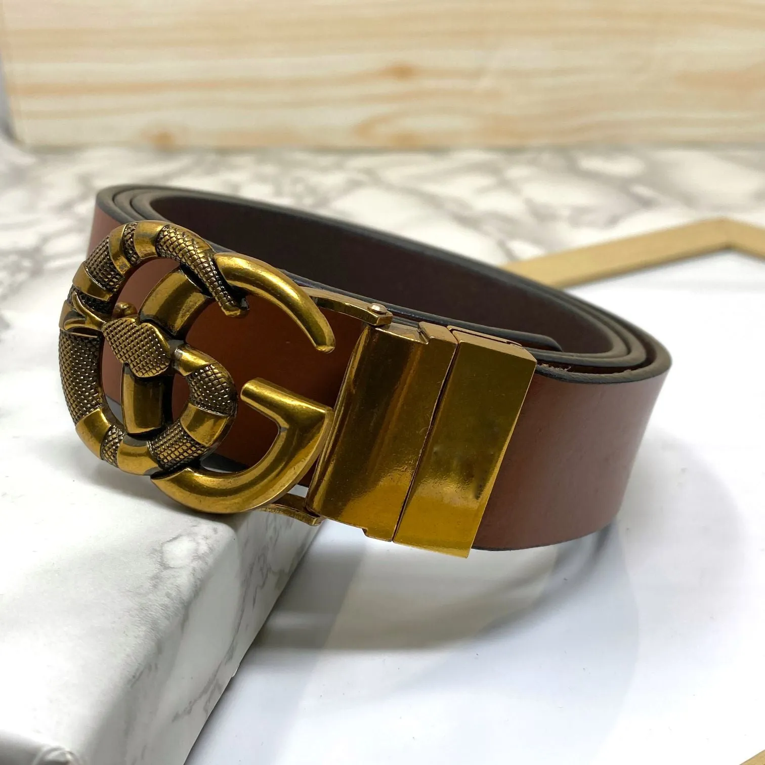 Classy Round Snake Design Leather Strap Belt-JoansParamount