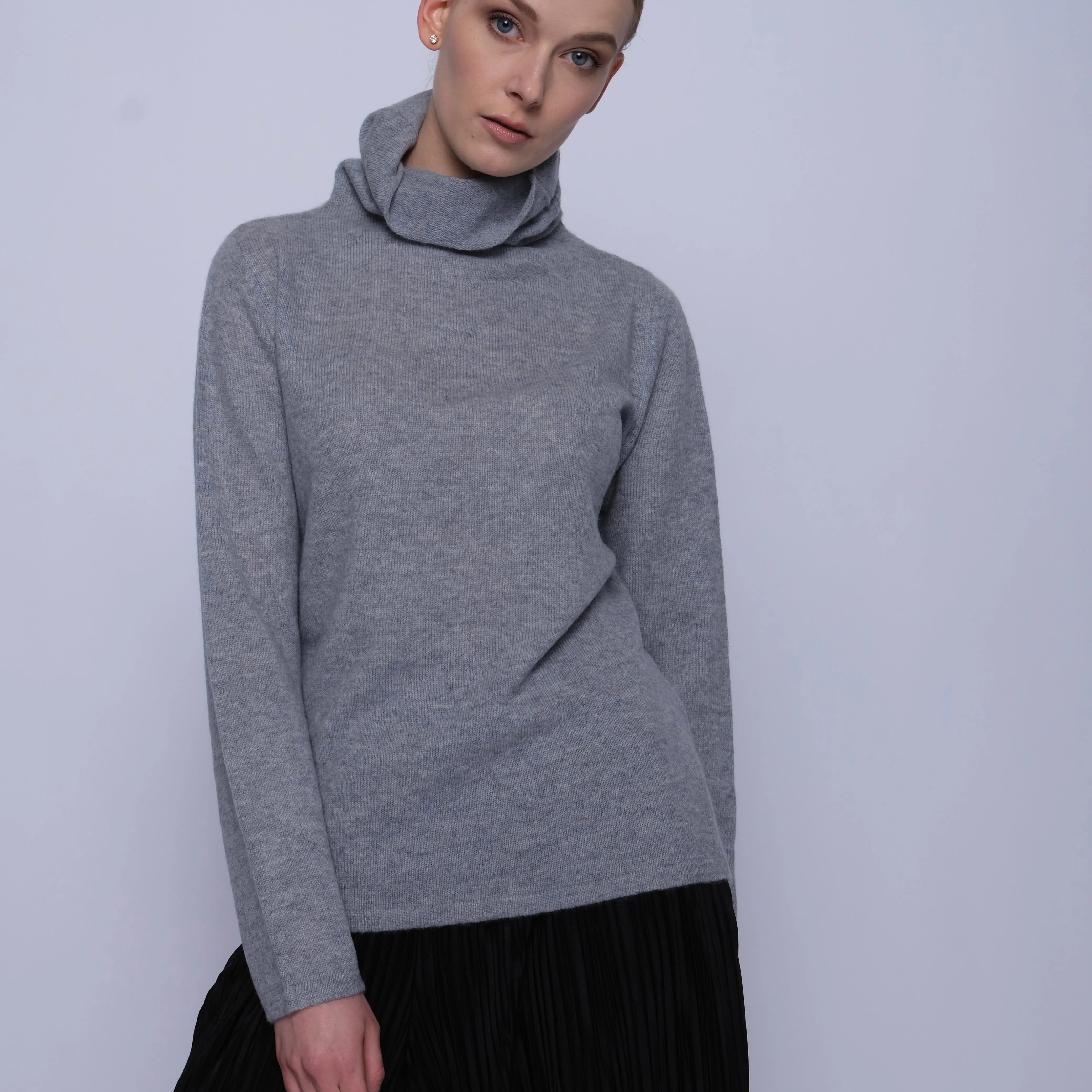 Flodden Roll Neck Cashmere Sweater- Umber