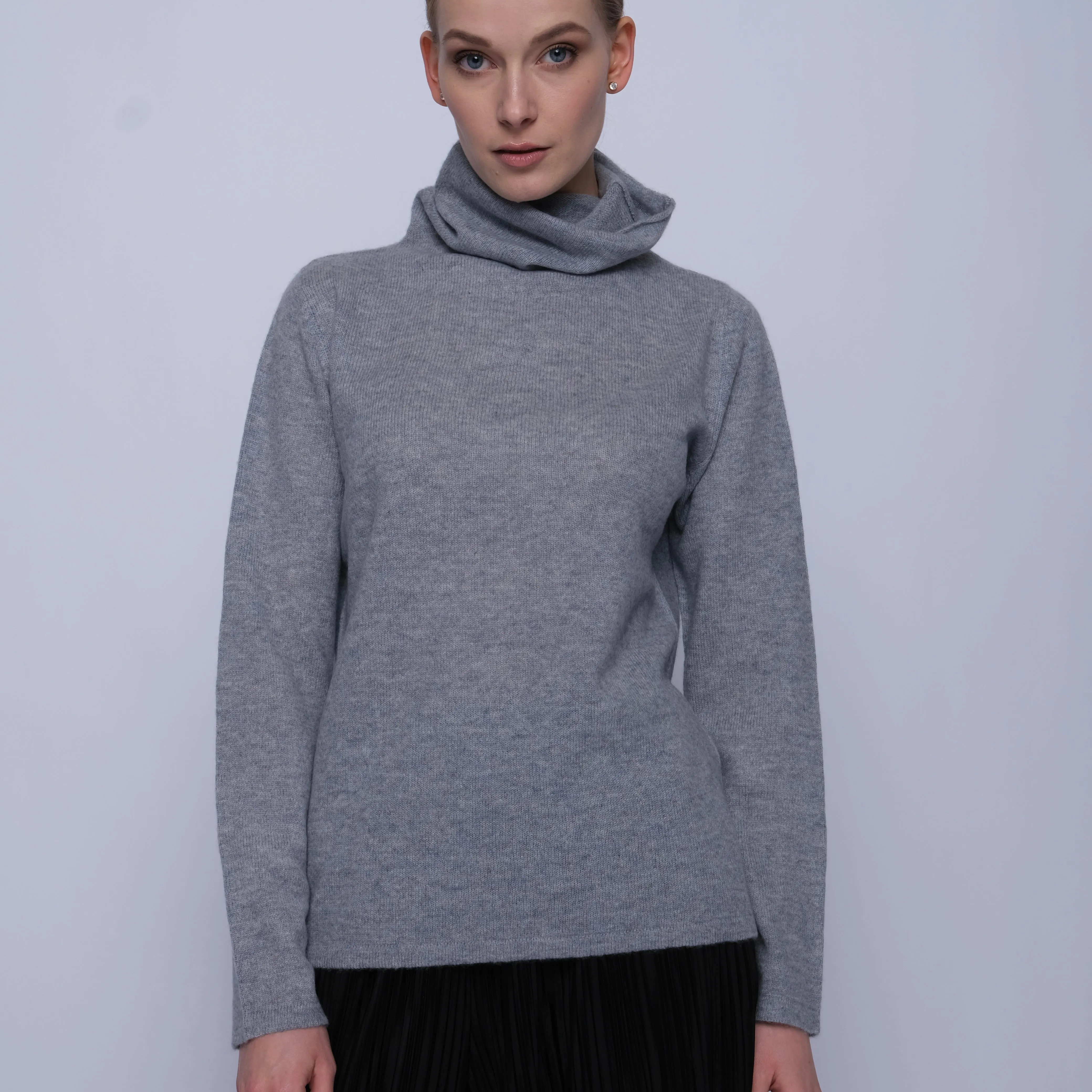 Flodden Roll Neck Cashmere Sweater- Umber