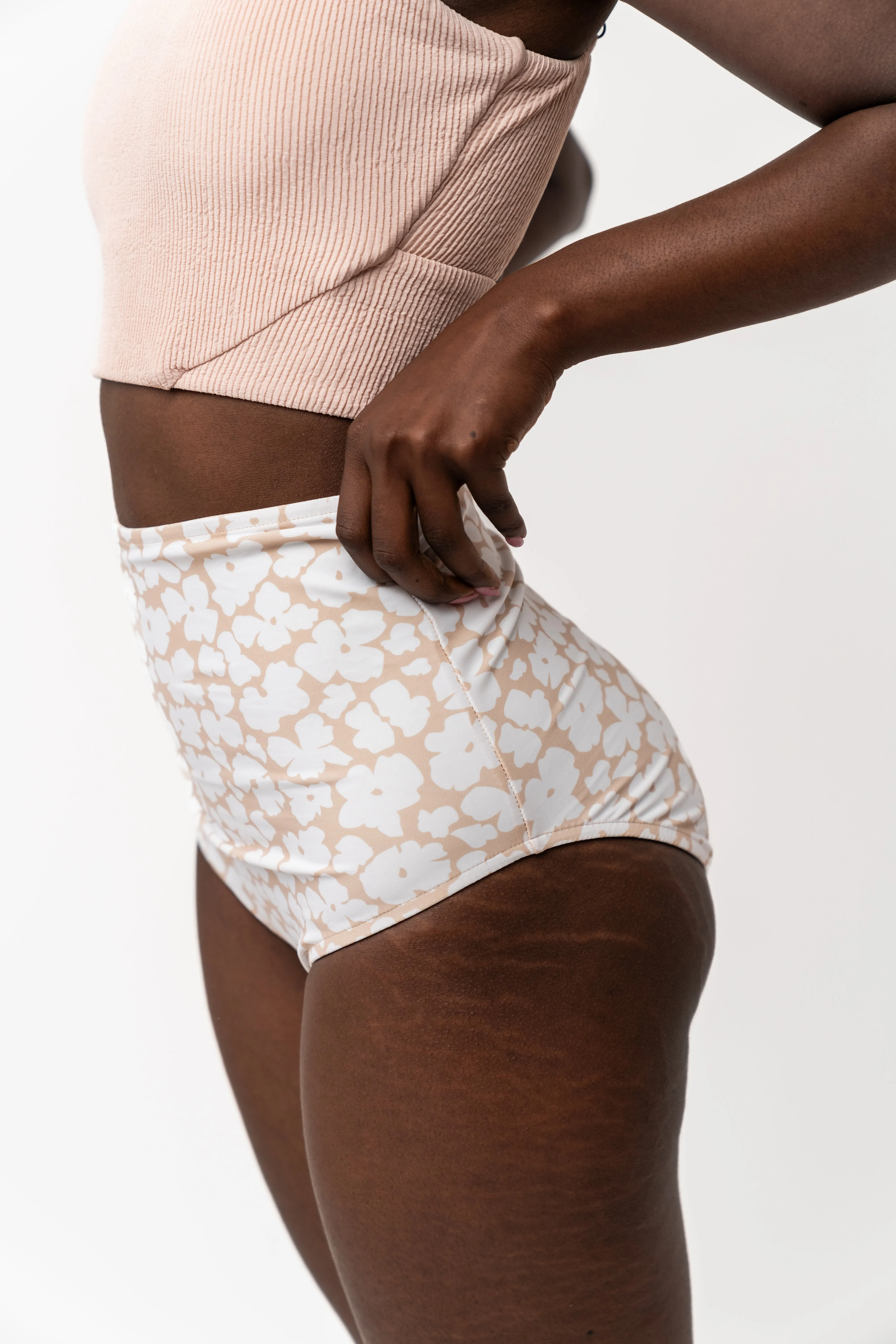 Leisure Reversible Bottom | Coconut Blossom