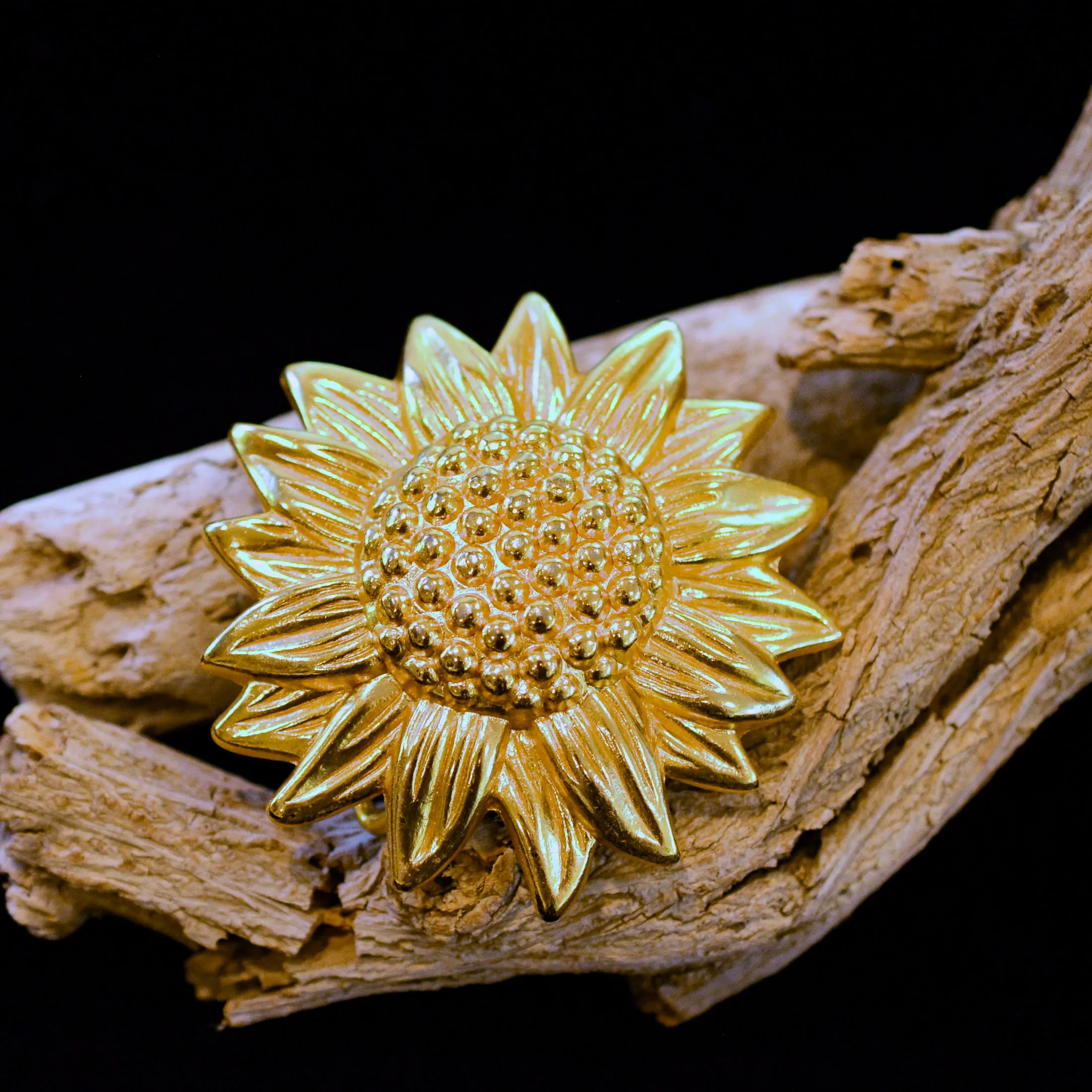 SOLD Beautiful Large Vintage Gold Tone Flower Belt Buckle